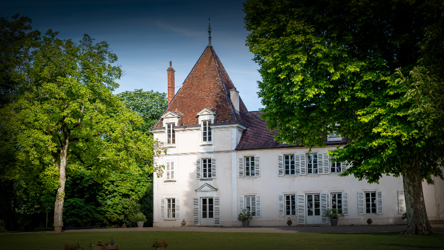 入选法国国宴用酒，又屡获大奖，一瓶酒的最高格局到底在哪儿？